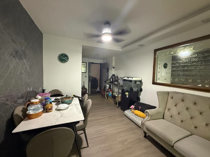 623B Punggol Central, 623B Punggol Central, 3 Bedrooms, 1,012 sqft, HDB Flat For Sale, by Marcus Aiden Low, 500120222 - Living Room - PropertyGuru.com.sg