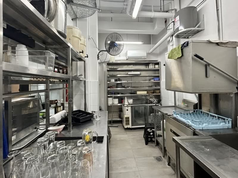 ✨ 2-Storey F&B Shophouse w Lift | Dining Bistro Bar, Telok Ayer Street | Amoy Street | Boon Tat Street, 3,442 sqft, Food & Beverage For Rent, by Evon Tan  陈玉凤, 500120231 - Kitchen - CommercialGuru.com.sg
