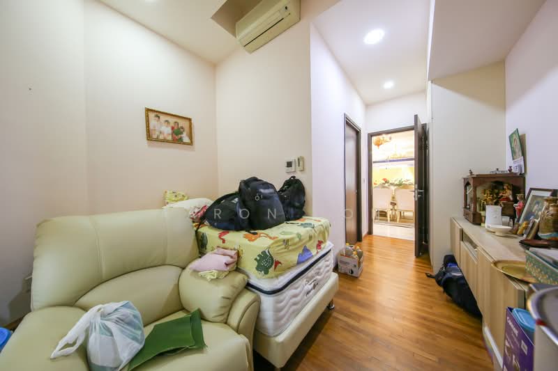The Springside, Springside Avenue, 6 Bedrooms, 4,261 sqft, Terraced House For Sale, by Aaron Goh, 500120243 - Corridor - PropertyGuru.com.sg