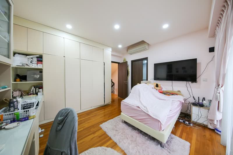 The Springside, Springside Avenue, 6 Bedrooms, 4,261 sqft, Terraced House For Sale, by Aaron Goh, 500120243 - Bedroom - PropertyGuru.com.sg
