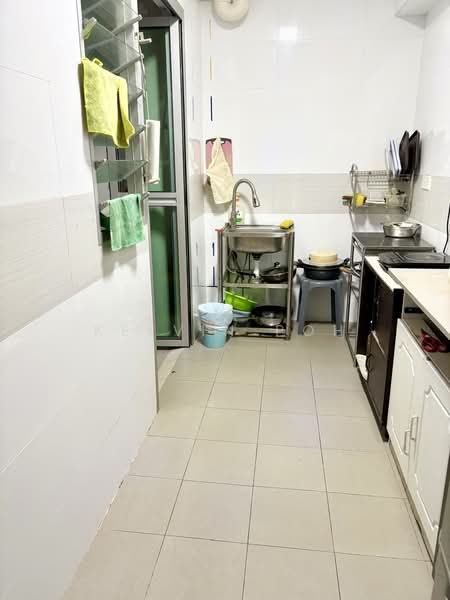 591A Ang Mo Kio Street 51, 591A Ang Mo Kio Street 51, 2 Bedrooms, 731 sqft, HDB Flat For Sale, by Kelvin Poh, 500120262 - Kitchen - PropertyGuru.com.sg