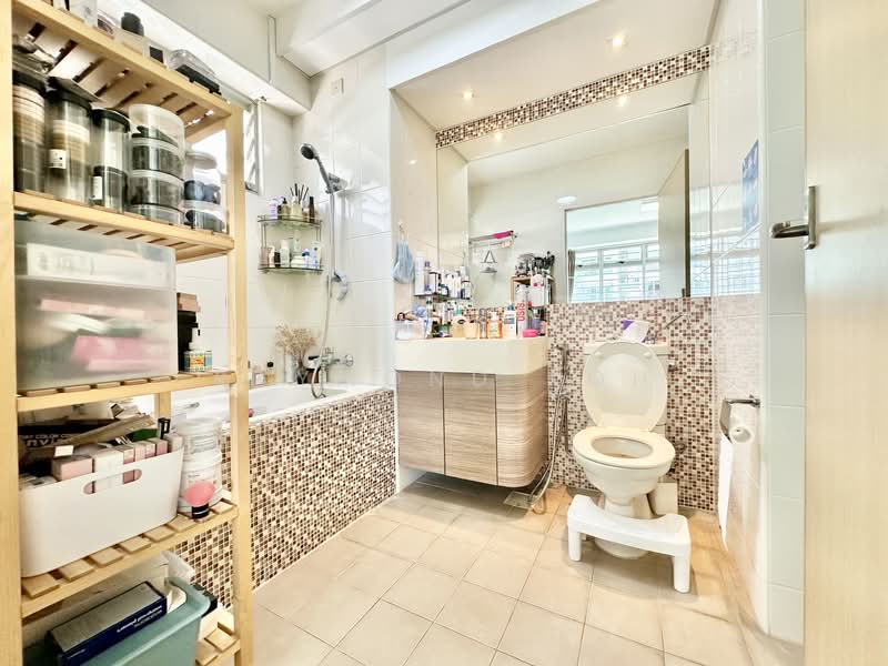 306A Punggol Place, 306A Punggol Place, 3 Bedrooms, 1,023 sqft, HDB Flat For Sale, by Raymond Koh, 500120265 - Master Bath - PropertyGuru.com.sg
