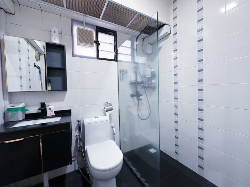 635B Senja Road, 635B Senja Road, 3 Bedrooms, 1,206 sqft, HDB Flat For Sale, by Adee Salleh, 500120269 - Bathroom - PropertyGuru.com.sg