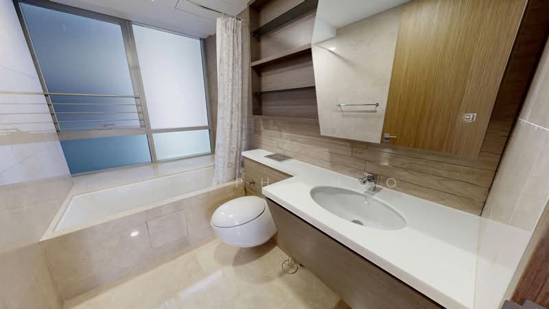 V on Shenton, 5 Shenton Way, 2 Bedrooms, 1,055 sqft, Condominium For Rent, by Joseph Khoo, 500120276 - Master Bathroom - PropertyGuru.com.sg