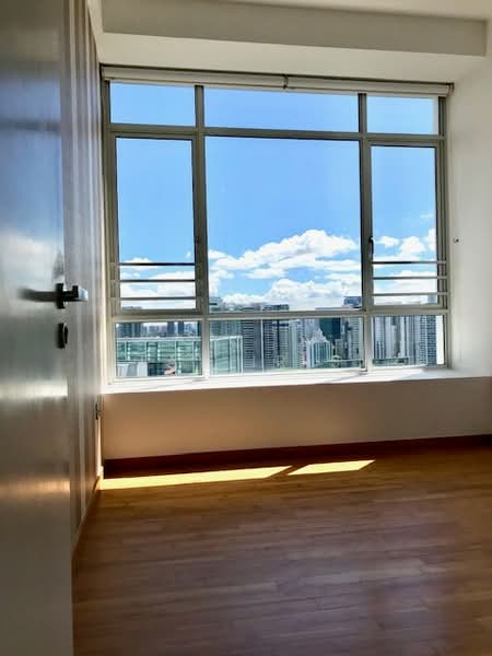 Cairnhill Residences, 33 Cairnhill Circle, 3 Bedrooms, 2,142 sqft, Condominium For Sale, by Tay Iris, 500120290 - View - PropertyGuru.com.sg