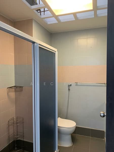 Longbeach Townhouse, 395A Pasir Panjang Road, Room Rental, 154 sqft, Town House For Rent, by Alec Yun, 500120322 - Bathroom - PropertyGuru.com.sg