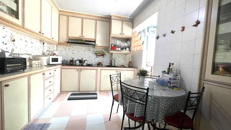 548 Serangoon North Avenue 3, 548 Serangoon North Avenue 3, 3 Bedrooms, 1,291 sqft, HDB Flat For Sale, by Jose Loh Zhenhao, 500120330 - Kitchen - PropertyGuru.com.sg