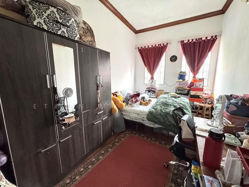 Loyang Villas, Loyang Rise, 5 Bedrooms, 2,551 sqft, Terraced House For Sale, by Ethan Mark Kheng, 500120333 - Bedroom - PropertyGuru.com.sg