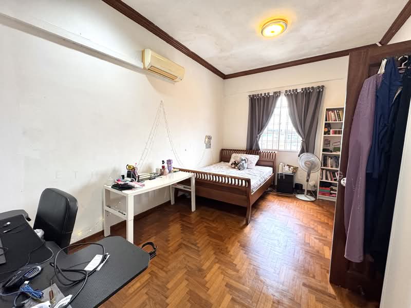 Loyang Villas, Loyang Rise, 5 Bedrooms, 2,551 sqft, Terraced House For Sale, by Ethan Mark Kheng, 500120333 - Bedroom - PropertyGuru.com.sg