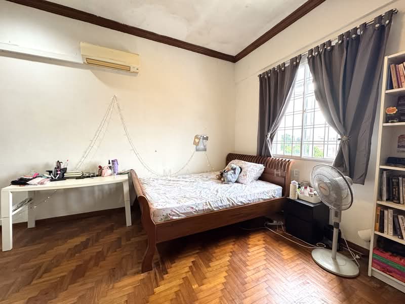 Loyang Villas, Loyang Rise, 5 Bedrooms, 2,551 sqft, Terraced House For Sale, by Ethan Mark Kheng, 500120333 - Bedroom - PropertyGuru.com.sg