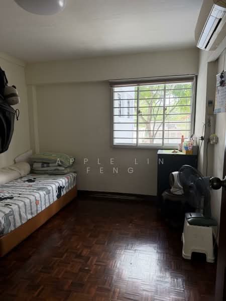 222 Lorong 8 Toa Payoh, 222 Lorong 8 Toa Payoh, 3 Bedrooms, 883 sqft, HDB Flat For Sale, by Apple Lin Feng, 500120356 - Bedroom - PropertyGuru.com.sg