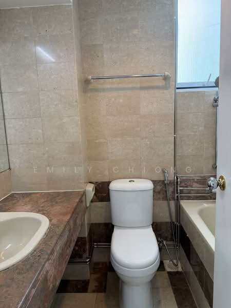 Tanjong Ria Condominium, 121 Tanjong Rhu Road, 3 Bedrooms, 1,378 sqft, Condominium For Sale, by Emily Chiong, 500120359 - Master Bathroom  - PropertyGuru.com.sg