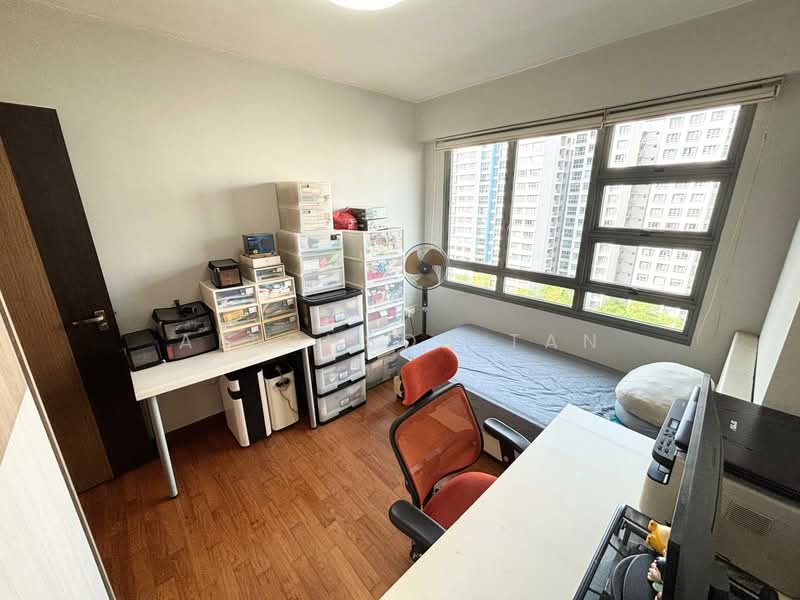 679A Punggol Drive, 679A Punggol Drive, 3 Bedrooms, 1,001 sqft, HDB Flat For Sale, by Alfonson Tan, 500120383 - Bedroom - PropertyGuru.com.sg