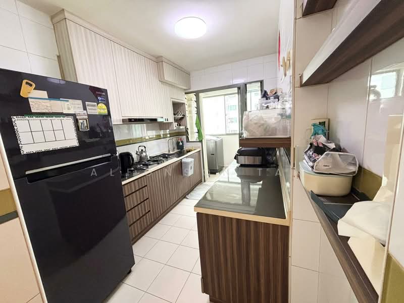 679A Punggol Drive, 679A Punggol Drive, 3 Bedrooms, 1,001 sqft, HDB Flat For Sale, by Alfonson Tan, 500120383 - Kitchen - PropertyGuru.com.sg