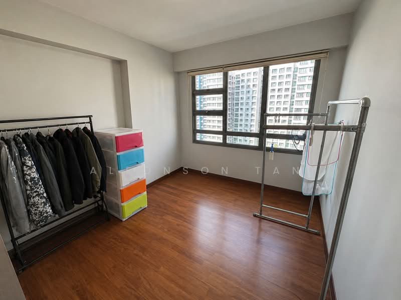 679A Punggol Drive, 679A Punggol Drive, 3 Bedrooms, 1,001 sqft, HDB Flat For Sale, by Alfonson Tan, 500120383 - Bedroom - PropertyGuru.com.sg