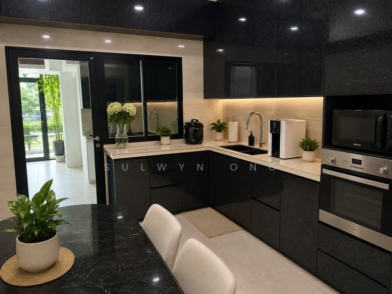 Jalan Anggerek, Jalan Anggerek, 10+ Bedrooms, 5,335 sqft, Corner Terrace For Sale, by Sulwyn Ong, 500120403 - Kitchen - PropertyGuru.com.sg
