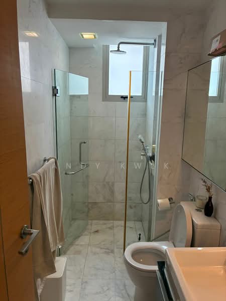 Estilo, 71 Wilkie Road, 1 Bedroom, 495 sqft, Apartment For Rent, by Andy Kwek, 500120413 - Bathroom - PropertyGuru.com.sg