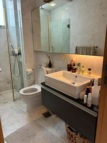 Estilo, 71 Wilkie Road, 1 Bedroom, 495 sqft, Apartment For Rent, by Andy Kwek, 500120413 - Bathroom - PropertyGuru.com.sg