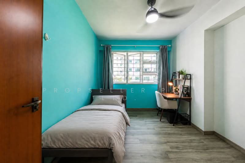 573A Woodlands Drive 16, , 3 Bedrooms, 1,001 sqft, HDB Flat For Sale, by PROPSELLER PTE. LTD., 500120456 - Bedroom - PropertyGuru.com.sg