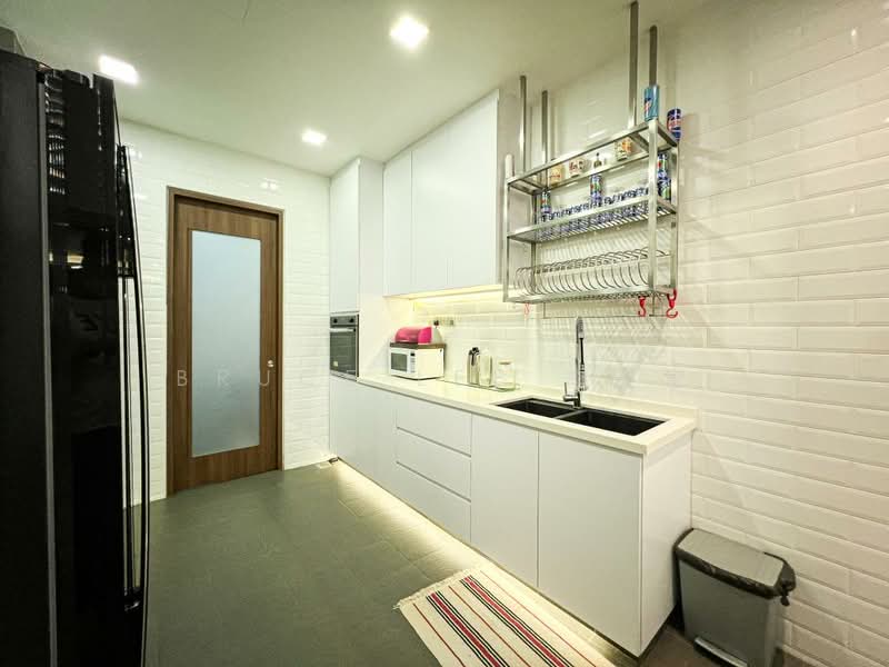 The Springside, Springside Walk, 6 Bedrooms, 1,711 sqft, Terraced House For Sale, by Bruce Lee 李奕宏, 500120457 - Kitchen - PropertyGuru.com.sg