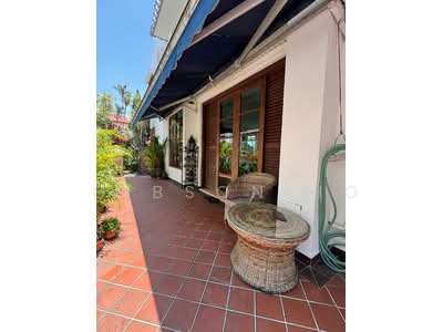 For Sale - Freehold - Detached house - Minutes' walk to Kembangan MRT