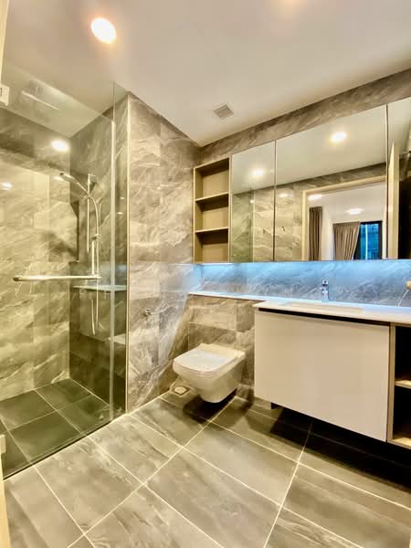 Sengkang Grand Residences, 74 Compassvale Bow, 2 Bedrooms, 764 sqft, Condominium For Rent, by Phang Yong Hock, 500120459 - Bathroom - PropertyGuru.com.sg