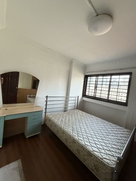 334 Kreta Ayer Road, 334 Kreta Ayer Road, 3 Bedrooms, 893 sqft, HDB Flat For Sale, by Mariam ., 500120464 - Bedroom - PropertyGuru.com.sg