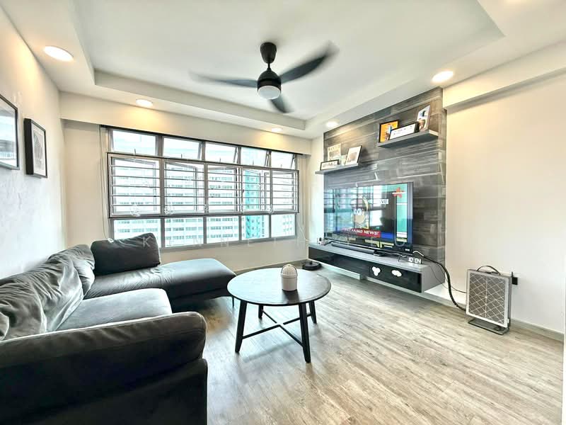 166B Yung Kuang Court, 166B Yung Kuang Road, 3 Bedrooms, 1,001 sqft, HDB Flat For Sale, by Kenneth Yeo, 500120467 - Living Room - PropertyGuru.com.sg