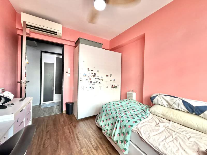 166B Yung Kuang Court, 166B Yung Kuang Road, 3 Bedrooms, 1,001 sqft, HDB Flat For Sale, by Kenneth Yeo, 500120467 - Bedroom - PropertyGuru.com.sg