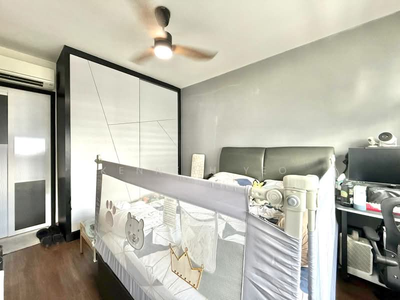 166B Yung Kuang Court, 166B Yung Kuang Road, 3 Bedrooms, 1,001 sqft, HDB Flat For Sale, by Kenneth Yeo, 500120467 - Bedroom - PropertyGuru.com.sg