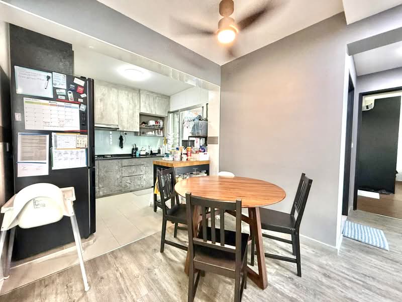 166B Yung Kuang Court, 166B Yung Kuang Road, 3 Bedrooms, 1,001 sqft, HDB Flat For Sale, by Kenneth Yeo, 500120467 - Kitchen - PropertyGuru.com.sg