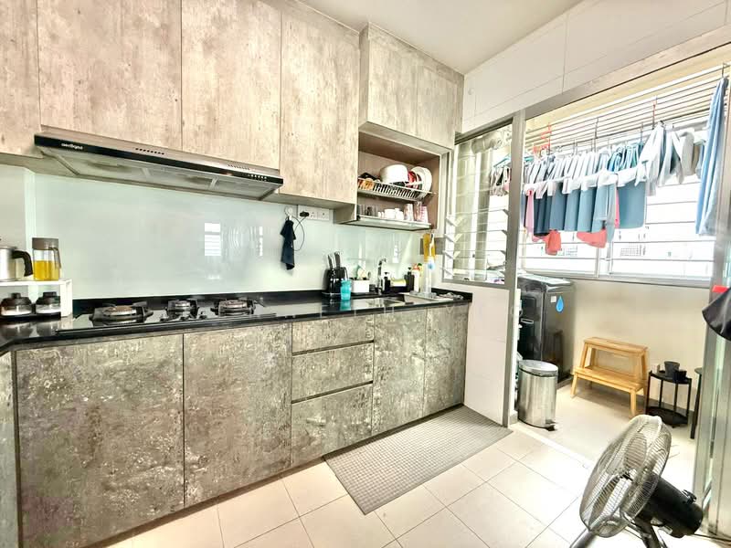 166B Yung Kuang Court, 166B Yung Kuang Road, 3 Bedrooms, 1,001 sqft, HDB Flat For Sale, by Kenneth Yeo, 500120467 - Kitchen - PropertyGuru.com.sg