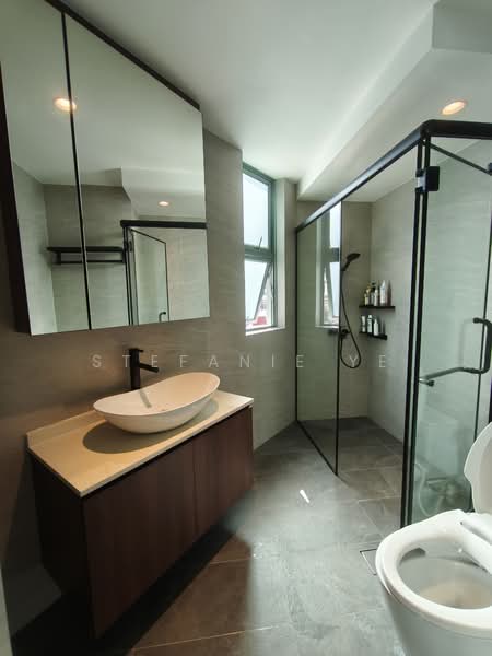 Astor Green, 7 Pine Grove, 2 Bedrooms, 1,066 sqft, Condominium For Sale, by Stefanie Ye, 500120480 - Bathroom - PropertyGuru.com.sg
