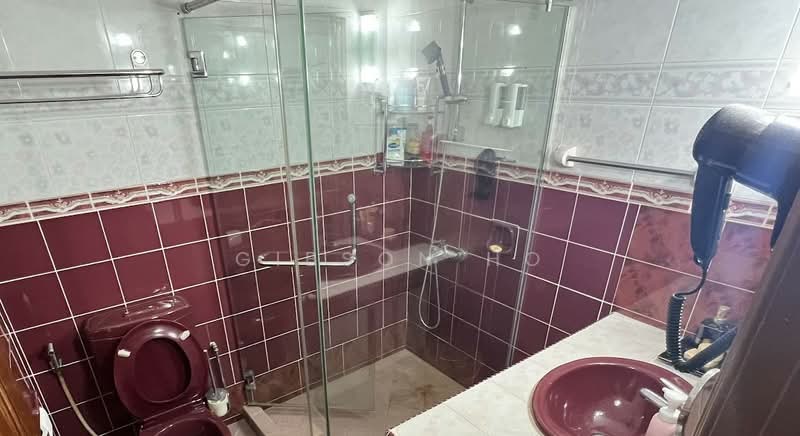 Bedok ria crescent, , Room Rental, 150 sqft, Terraced House For Rent, by Gibson Ho, 500120490 - Bathroom - PropertyGuru.com.sg