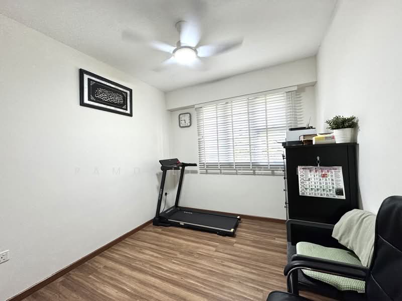 430D Fernvale Link, 430D Fernvale Link, 3 Bedrooms, 990 sqft, HDB Flat For Sale, by Ramdali Jumali, 500120494 - Study - PropertyGuru.com.sg