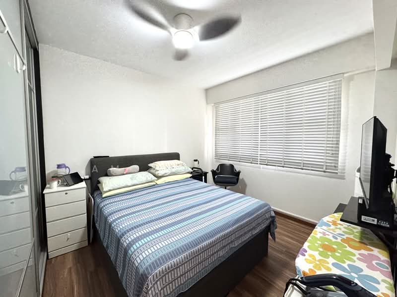 430D Fernvale Link, 430D Fernvale Link, 3 Bedrooms, 990 sqft, HDB Flat For Sale, by Ramdali Jumali, 500120494 - Bedroom - PropertyGuru.com.sg