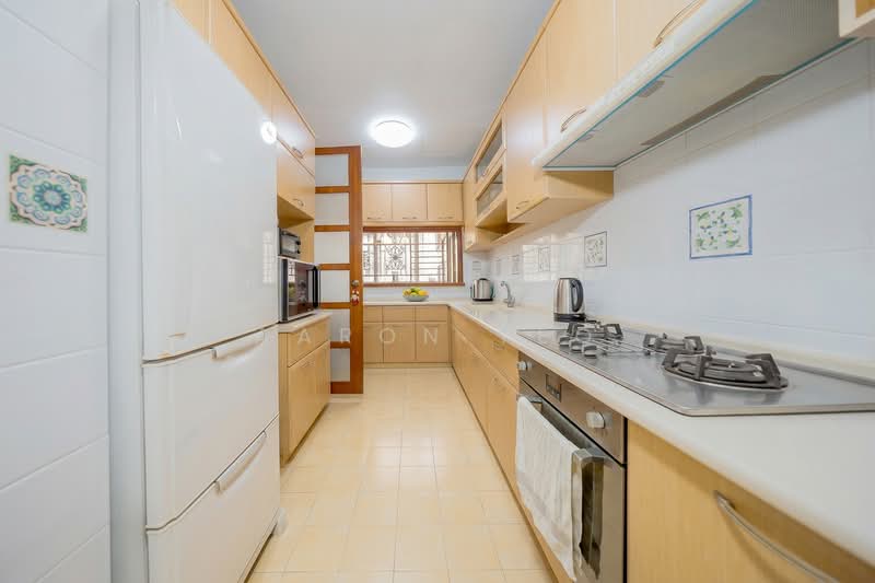 C.H.E.A.P D16 Inter Terrace for Sale, Tanah Merah Kechil, 5 Bedrooms, 2,800 sqft, Terraced House For Sale, by Aaron Yeo, 500120496 - Kitchen - PropertyGuru.com.sg