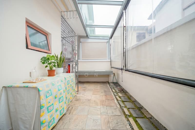 C.H.E.A.P D16 Inter Terrace for Sale, Tanah Merah Kechil, 5 Bedrooms, 2,800 sqft, Terraced House For Sale, by Aaron Yeo, 500120496 - Yard - PropertyGuru.com.sg