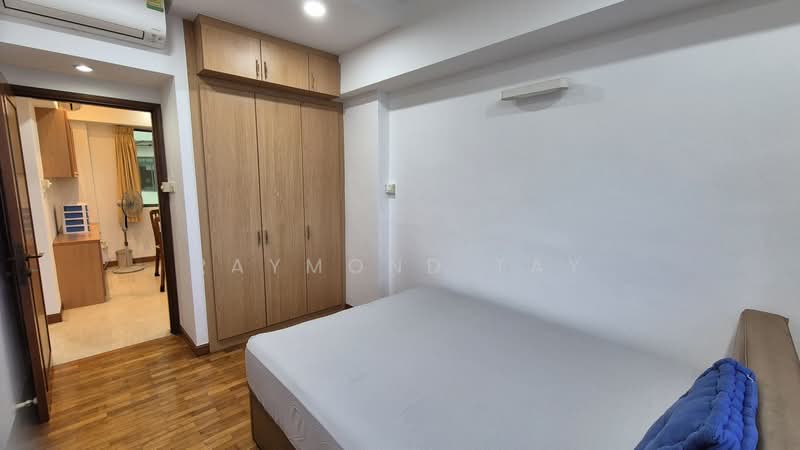 Palm Gardens, 2A Hong San Walk, 4 Bedrooms, 1,349 sqft, Condominium For Rent, by Raymond Tay, 500120499 - Bedroom - PropertyGuru.com.sg