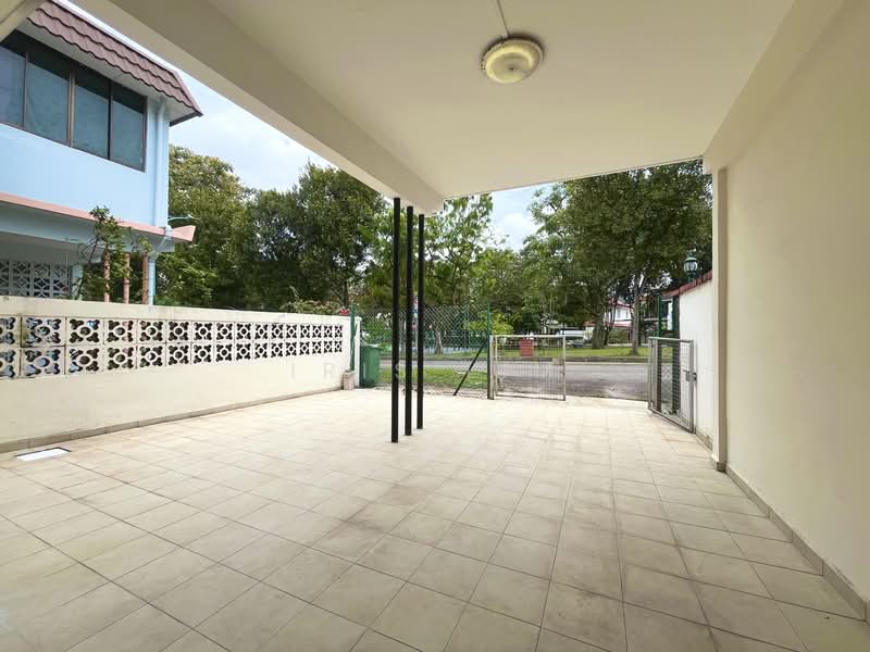 West Coast - Jalan Mas Kuning, , 3 Bedrooms, 1,461 sqft, Terraced House For Sale, by Iris Lim, 500120501 - Exterior Car Porch - PropertyGuru.com.sg