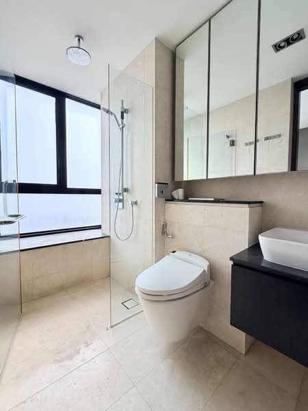 Spottiswoode Residences, 48 Spottiswoode Park Road, 3 Bedrooms, 1,399 sqft, Condominium For Rent, by Evangeline Yeong, 500120503 - Common Bathroom - PropertyGuru.com.sg