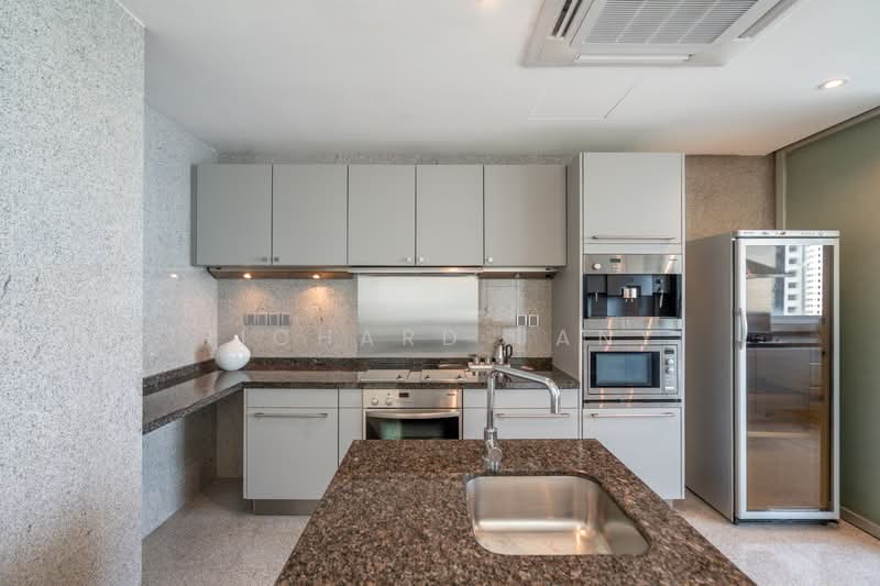 Draycott Eight, 8 Draycott Park, 4 Bedrooms, 2,896 sqft, Condominium For Sale, by Richard Jany, 500120505 - Kitchen - PropertyGuru.com.sg