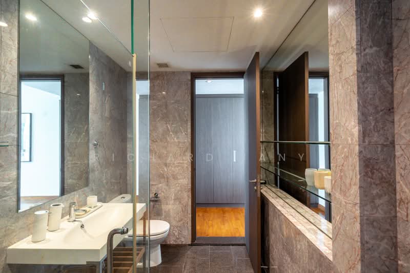 Draycott Eight, 8 Draycott Park, 4 Bedrooms, 2,896 sqft, Condominium For Sale, by Richard Jany, 500120505 - Bathroom - PropertyGuru.com.sg