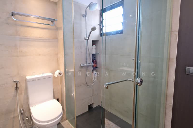 58 Strathmore Avenue, 58 Strathmore Avenue, 3 Bedrooms, 1,184 sqft, HDB Flat For Sale, by Cassandra Wong, 500120510 - Master Bathroom - PropertyGuru.com.sg