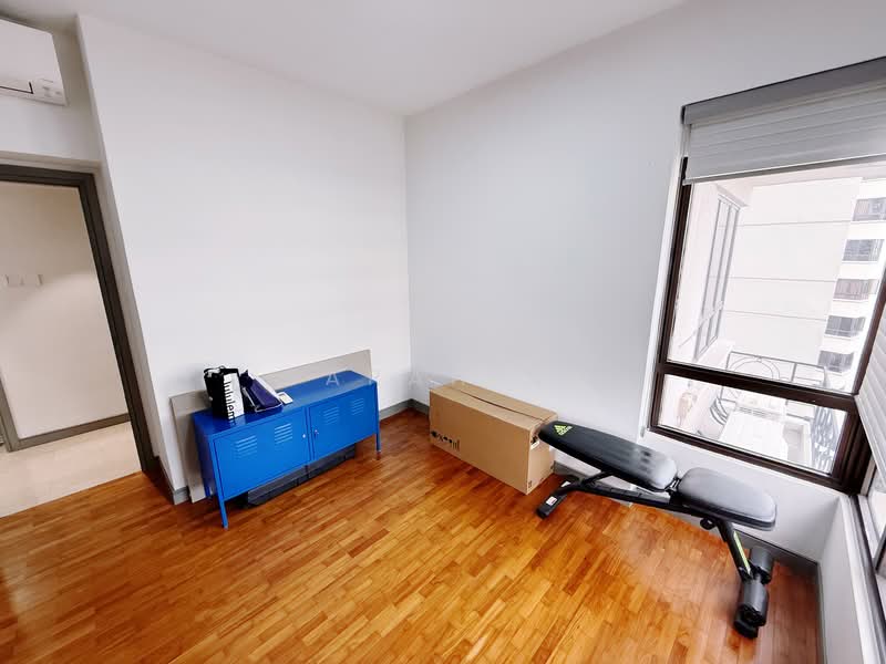 The Mayfair, 5 Jurong East Street 32, 2 Bedrooms, 893 sqft, Condominium For Sale, by Sarah Ni, 500120523 - Common Bedroom - PropertyGuru.com.sg