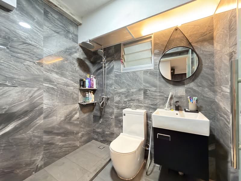 889C Woodlands Drive 50, 889C Woodlands Drive 50, 3 Bedrooms, 1,001 sqft, HDB Flat For Sale, by Sam Lim, 500120533 - Bathroom - PropertyGuru.com.sg