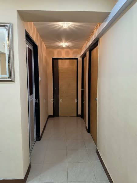 642A Punggol Drive, 642A Punggol Drive, 3 Bedrooms, 968 sqft, HDB Flat For Sale, by Nick R. L, 500120540 - Corridor - PropertyGuru.com.sg