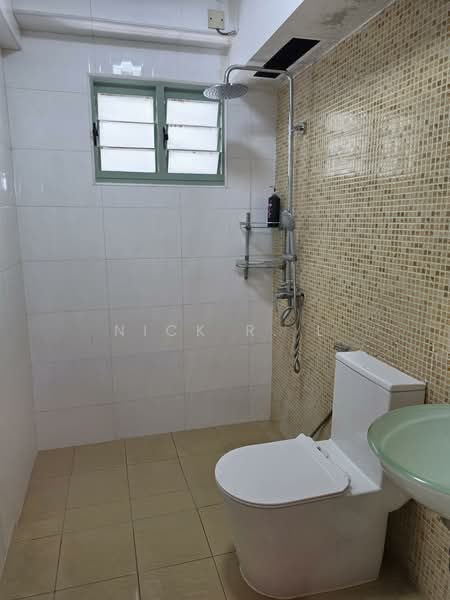 642A Punggol Drive, 642A Punggol Drive, 3 Bedrooms, 968 sqft, HDB Flat For Sale, by Nick R. L, 500120540 - Bathroom - PropertyGuru.com.sg