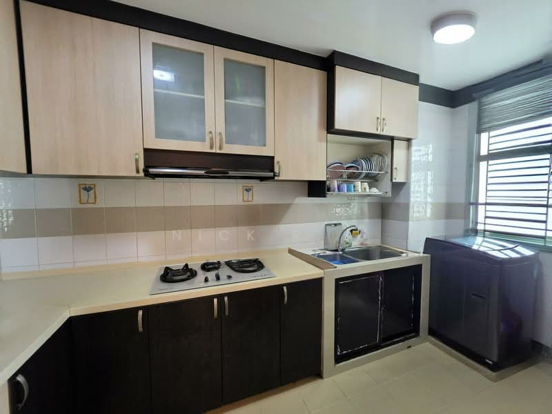 642A Punggol Drive, 642A Punggol Drive, 3 Bedrooms, 968 sqft, HDB Flat For Sale, by Nick R. L, 500120540 - Kitchen - PropertyGuru.com.sg