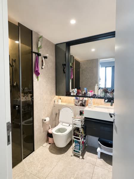 Riviere, 1 Jiak Kim Street, 1 Bedroom, 560 sqft, Condominium For Sale, by Sofia Zhang, 500120541 - Bathroom - PropertyGuru.com.sg